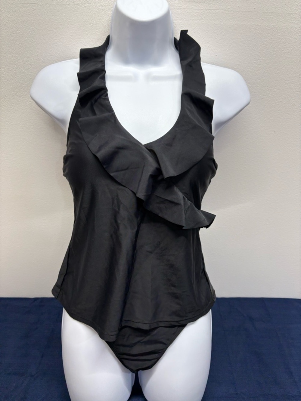 NWT Cupshe Elegant Black bikini set Swimsuit Sz small ruffle top hipster bottom